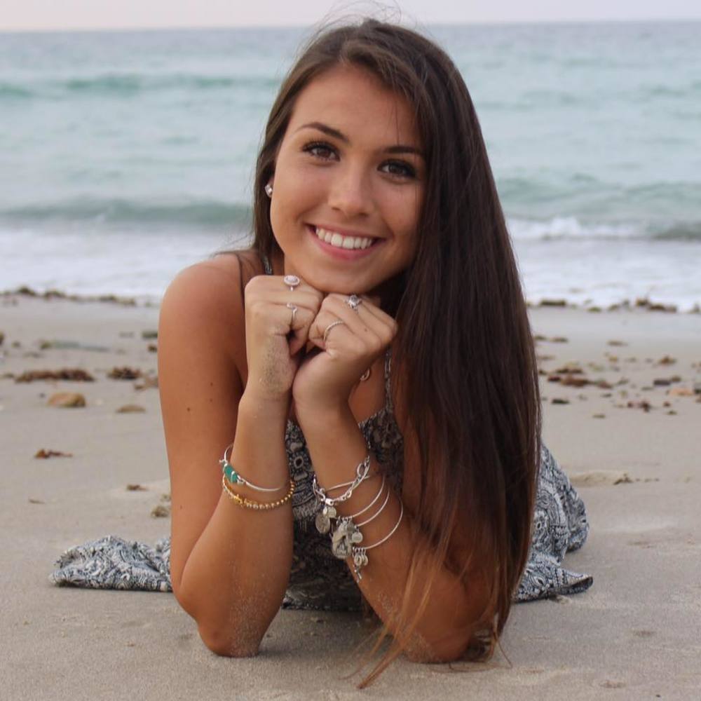 Meet your Posher, Abby